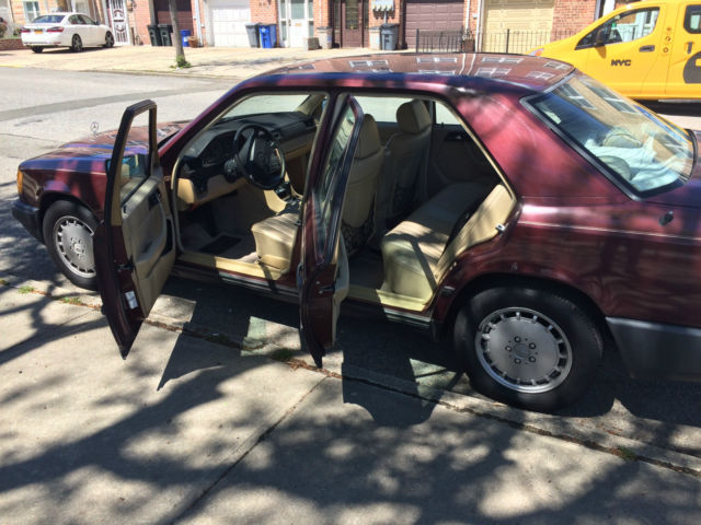1989 Mercedes-Benz 300-Series Base Sedan 4-Door - photo 5