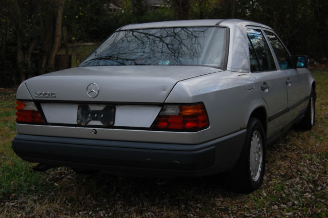 1989 Mercedes-Benz 300-Series - photo 4