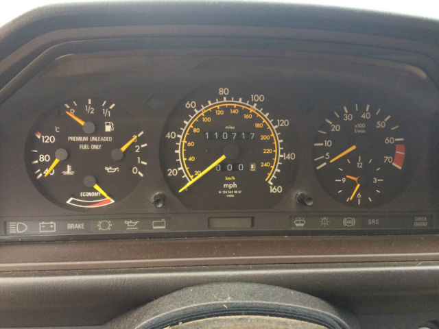 1989 Mercedes-Benz 300-Series Base Sedan 4-Door - photo 6