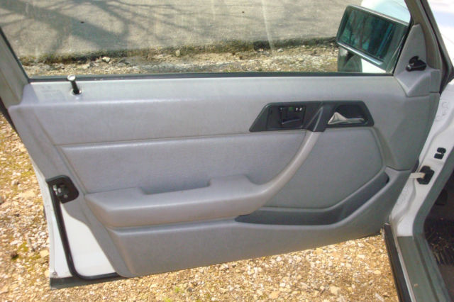 1989 Mercedes-Benz 300-Series - photo 7