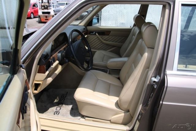 1989 Mercedes-Benz 300-Series SEL - photo 11