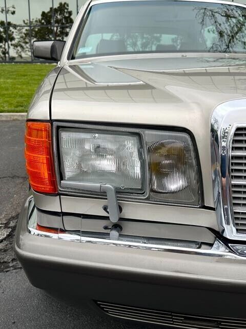 1989 Mercedes-Benz 300-Series - photo 11