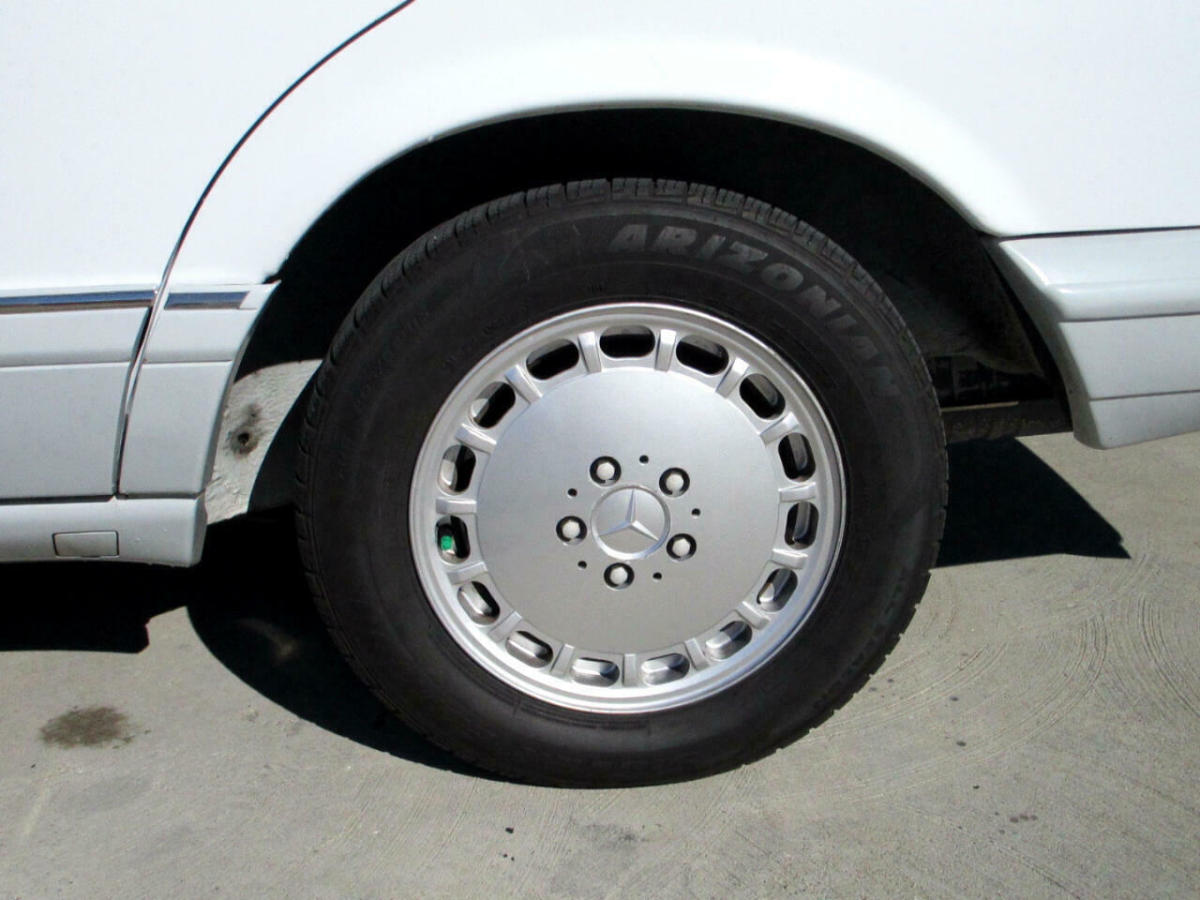 1989 Mercedes-Benz 400-Series 4dr Sedan 420SEL Auto - photo 10