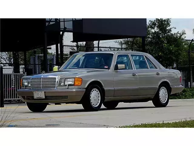 1989 Mercedes-Benz 400-Series 420SEL