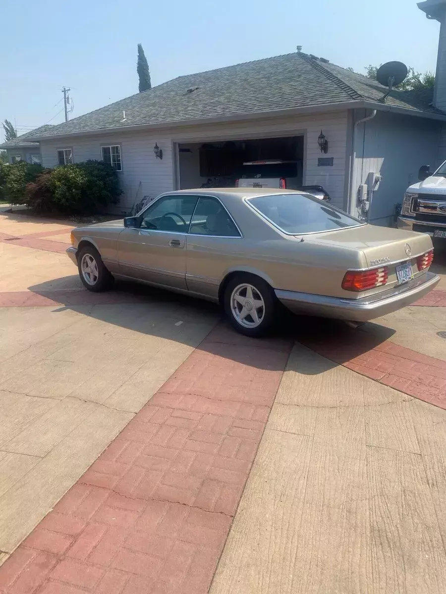 1989 Mercedes-Benz 500-Series Brown SEC 1989 Mercedes-Benz 500-Series SEC