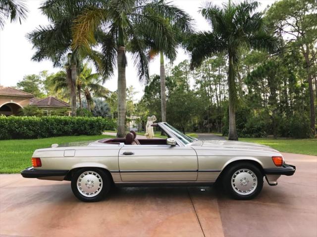 1989 Mercedes-Benz SL-Class 560-Class 560 SL - photo 2