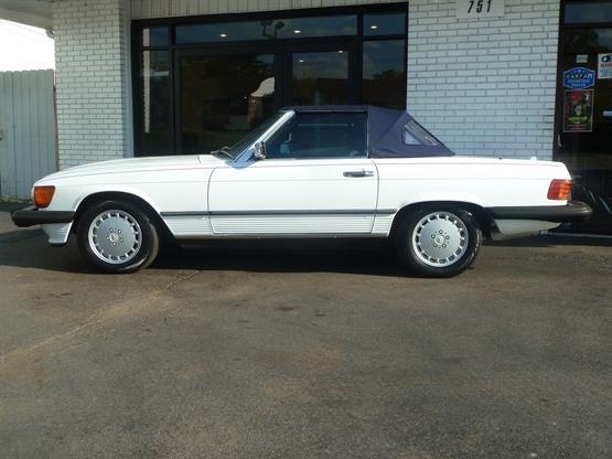 1989 Mercedes-Benz 560-Class 560SL 2dr Convertible - photo 2