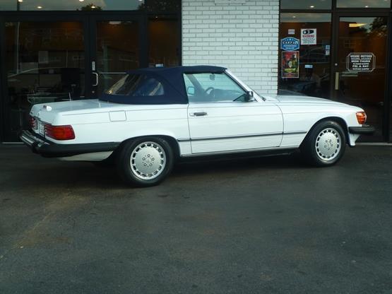 1989 Mercedes-Benz 560-Class 560SL 2dr Convertible - photo 7