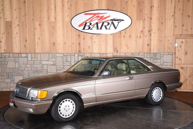 1989 Mercedes-Benz 560 Series 560SEC Beige 2DR COUPE 560SEC AUTO 8 Cylinder Engi 1989 Mercedes-Benz 500-Series 560SEC