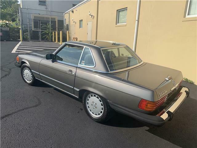 1989 Mercedes-Benz 500-Series 560SL - photo 3