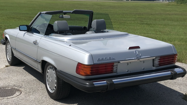 1989 Mercedes-Benz SL-Class 560 SL - photo 3