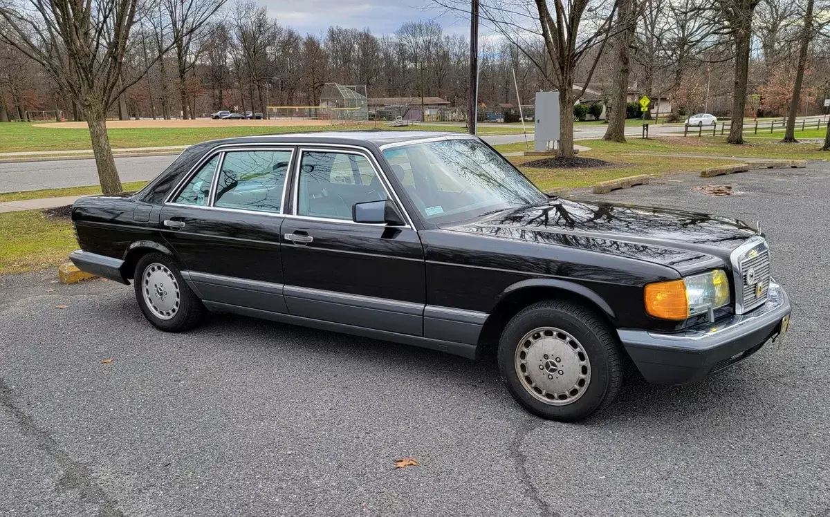 1989 Mercedes-Benz 560SEL Sedan Black SEL 1989 Mercedes-Benz S-Class SEL