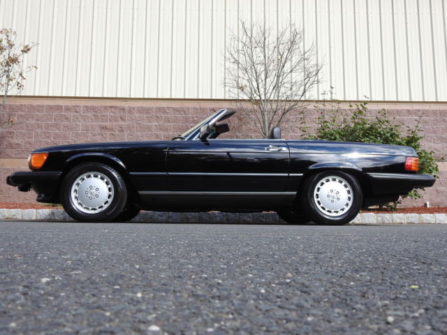 1989 Mercedes-Benz 500-Series Base Convertible 2-Door - photo 6
