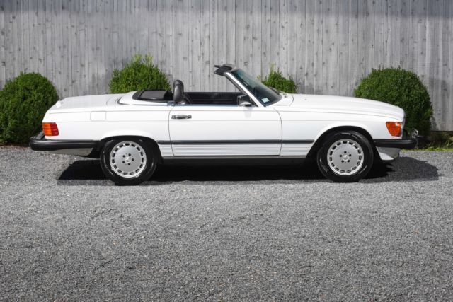 1989 Mercedes-Benz 560SL 33000 Miles White Convertible V8 5.6L A 1989 Mercedes-Benz SL-Class --