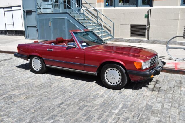 1989 Mercedes-Benz 560SL - Almandine Red - Mint - All Original Paint - Data Card 1989 Mercedes-Benz 560SL - Almandine Red