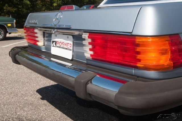 1989 Mercedes-Benz 500-Series 1989 Mercedes-Benz 560SL Blue/Blue, Two Tops, Nice - photo 11