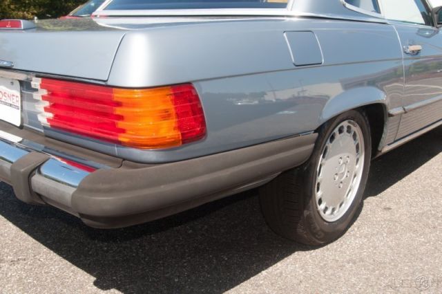 1989 Mercedes-Benz 500-Series 1989 Mercedes-Benz 560SL Blue/Blue, Two Tops, Nice - photo 12