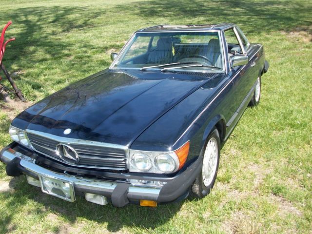 1989 Mercedes Benz 560SL Convertible with hardtop. Roadster 1989 Mercedes-Benz SL-Class