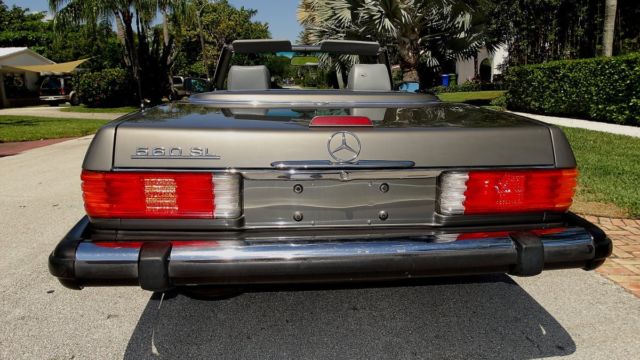 1989 Mercedes-Benz SL-Class 560SL ROADSTER - photo 10