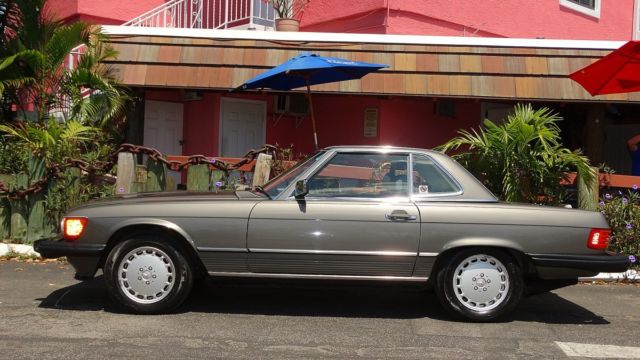 1989 Mercedes-Benz SL-Class 560SL ROADSTER - photo 3