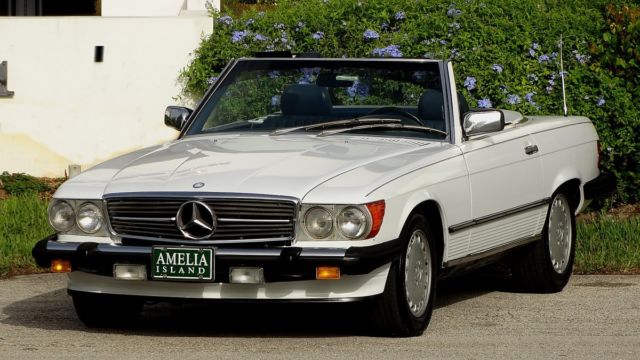1989 MERCEDES BENZ 560SL ROADSTER BOTH TOPS IN VERY NICE CONDITION INSIDE AN OUT 1989 Mercedes-Benz SL-Class 560SL ROADSTER
