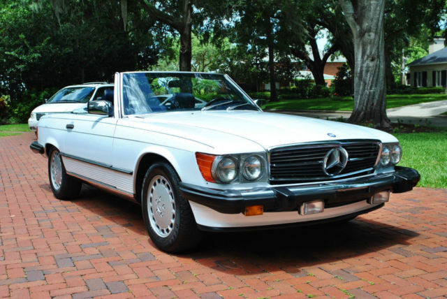 1989 Mercedes-Benz 560SL Roadster Low Miles! Gorgeous Car! 1989 Mercedes-Benz SL-Class 560SL Roadster Low Miles Absolutely Beautiful!