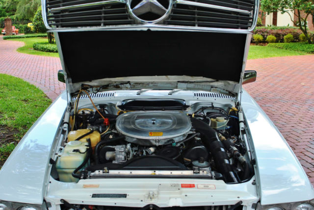 1989 Mercedes-Benz SL-Class 560SL Roadster Low Miles Absolutely Beautiful! - photo 10