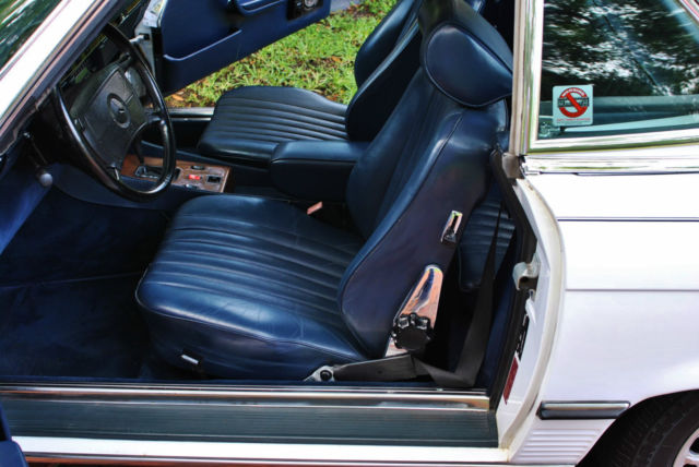 1989 Mercedes-Benz SL-Class 560SL Roadster Low Miles Absolutely Beautiful! - photo 6