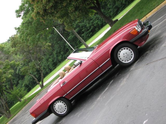 1989 Mercedes-Benz SL-Class COUPE/ CONVERTIBLE