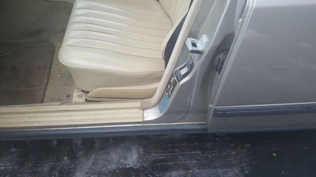 1989 Mercedes-Benz 300-Series E class - photo 9