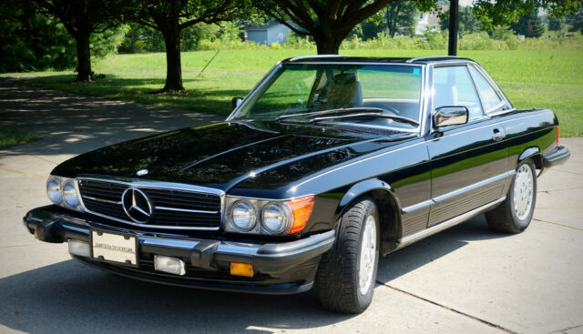 1989 Mercedes-Benz SL 560SL Roadster 22,227 Miles Black Convertible 5.6L V8 1989 Mercedes-Benz SL-Class 560SL Roadster