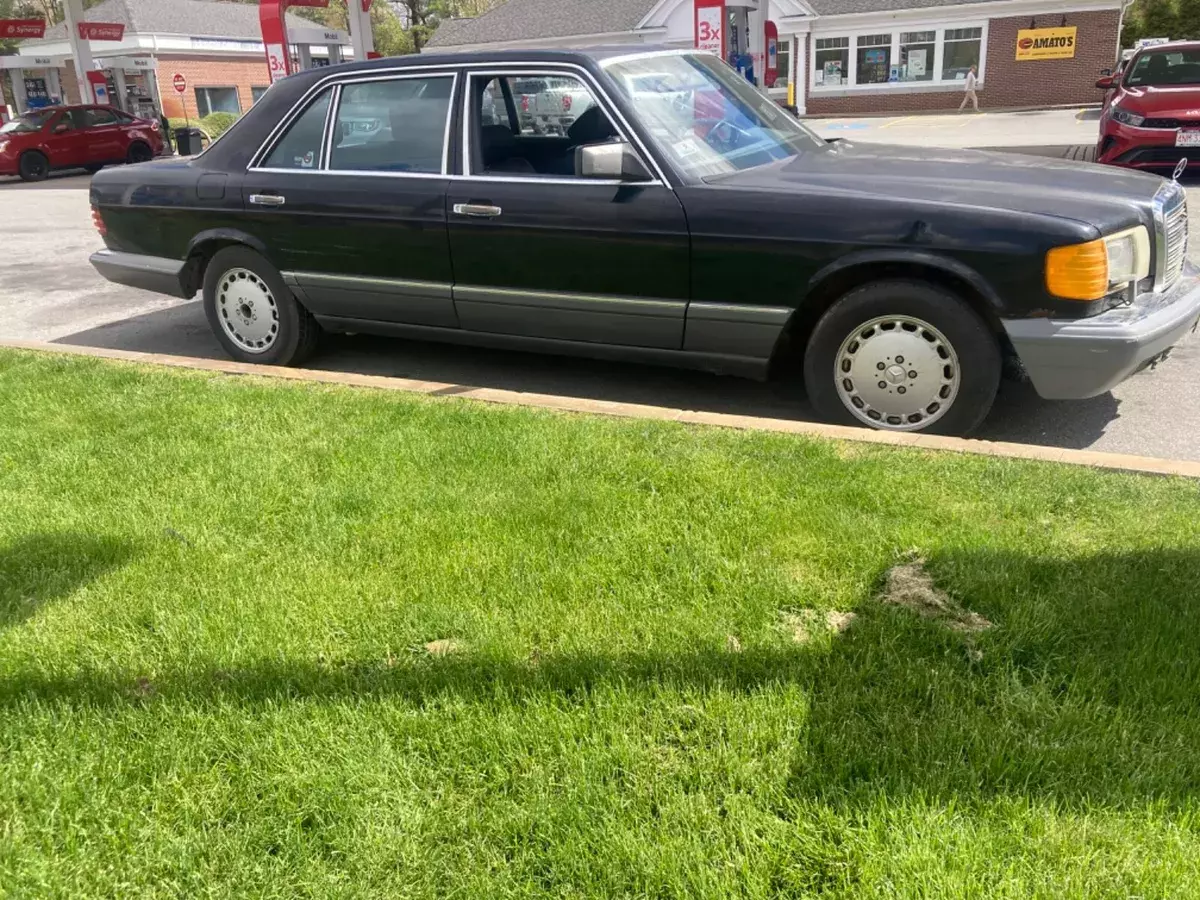 1989 Mercedes-Benz SL-Class 560 SEL 1989 Mercedes-Benz SL-Class 560 SL