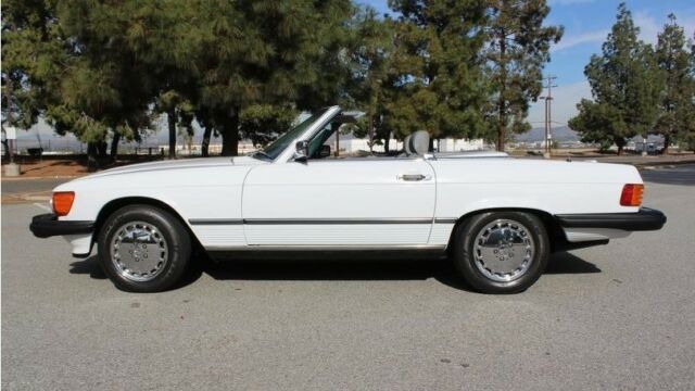 1989 Mercedes-Benz SL560 -FINAL YEAR ICONIC ROADSTER/CONVERTIBLE-ARIZONA VE - photo 4