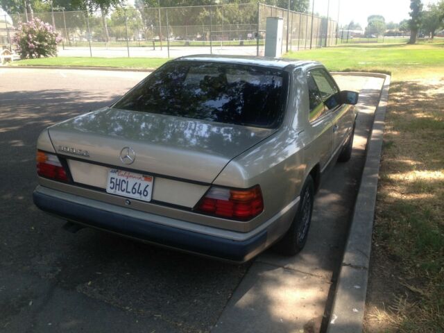 1989 Mercedes-Benz 300-Series 300ce - photo 4