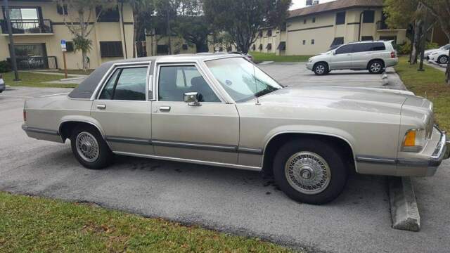 1989 Mercury Grand Marquis Excellent Condition..cloth - photo 3