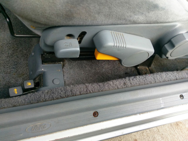 1989 Mercury Tracer Base Hatchback 2-Door - photo 10