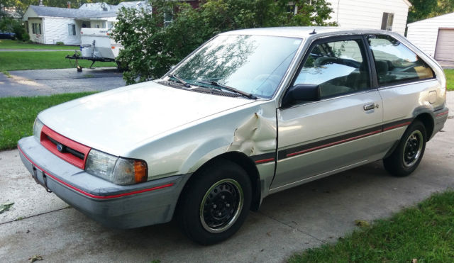 1989 Mercury Tracer Base Hatchback 2-Door - photo 7
