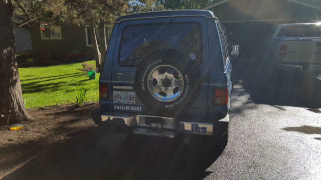 1989 Mitsubishi Montero Wagon long wheel base 4 door - photo 2