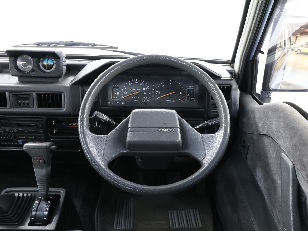 1989 Mitsubishi Delica L300 - photo 10