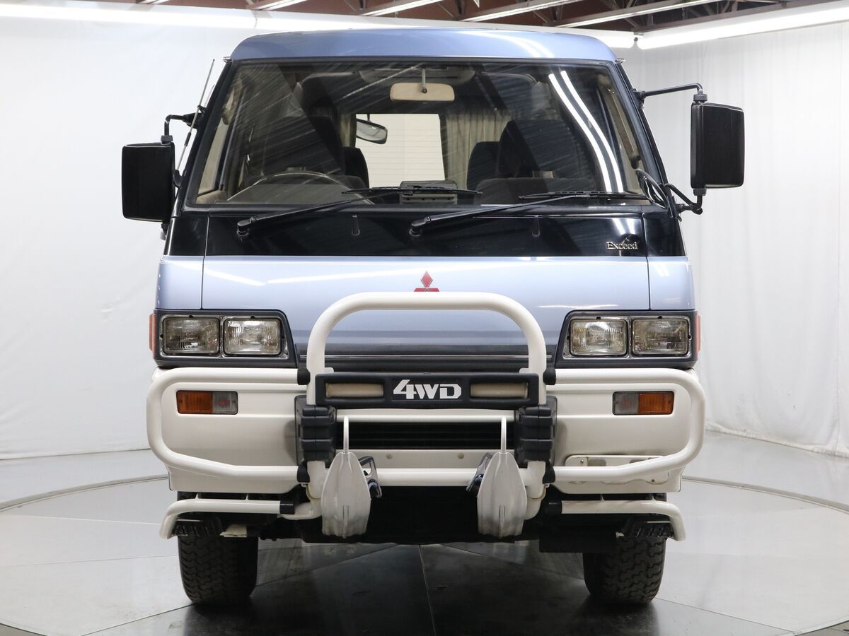 1989 Mitsubishi Delica L300 - photo 3