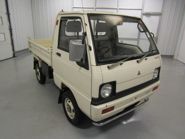 1989 Mitsubishi MiniCab 4WD w/ Dump Bed - photo 3