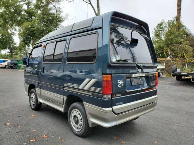 1989 Mitsubishi MiniCab Bravo - photo 2