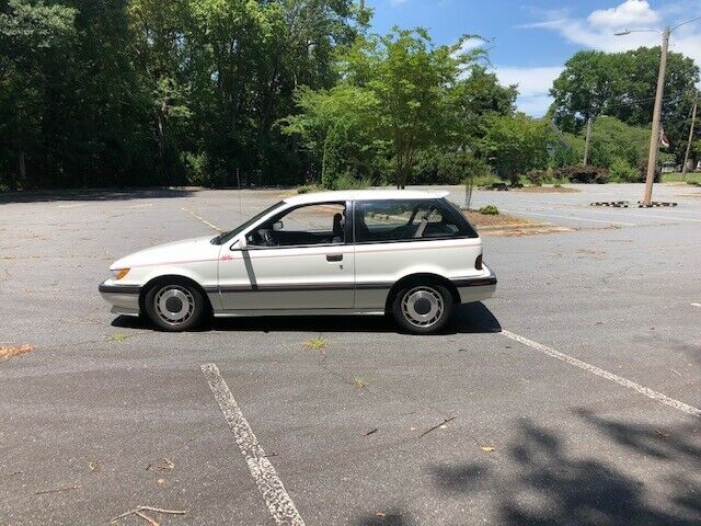 1989 Mitsubishi Mirage - photo 2