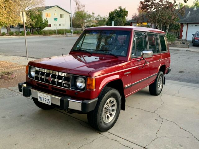 1989 Mitsubishi Montero V6 4X4 5 SPEED MANUAL TRANSMISSION