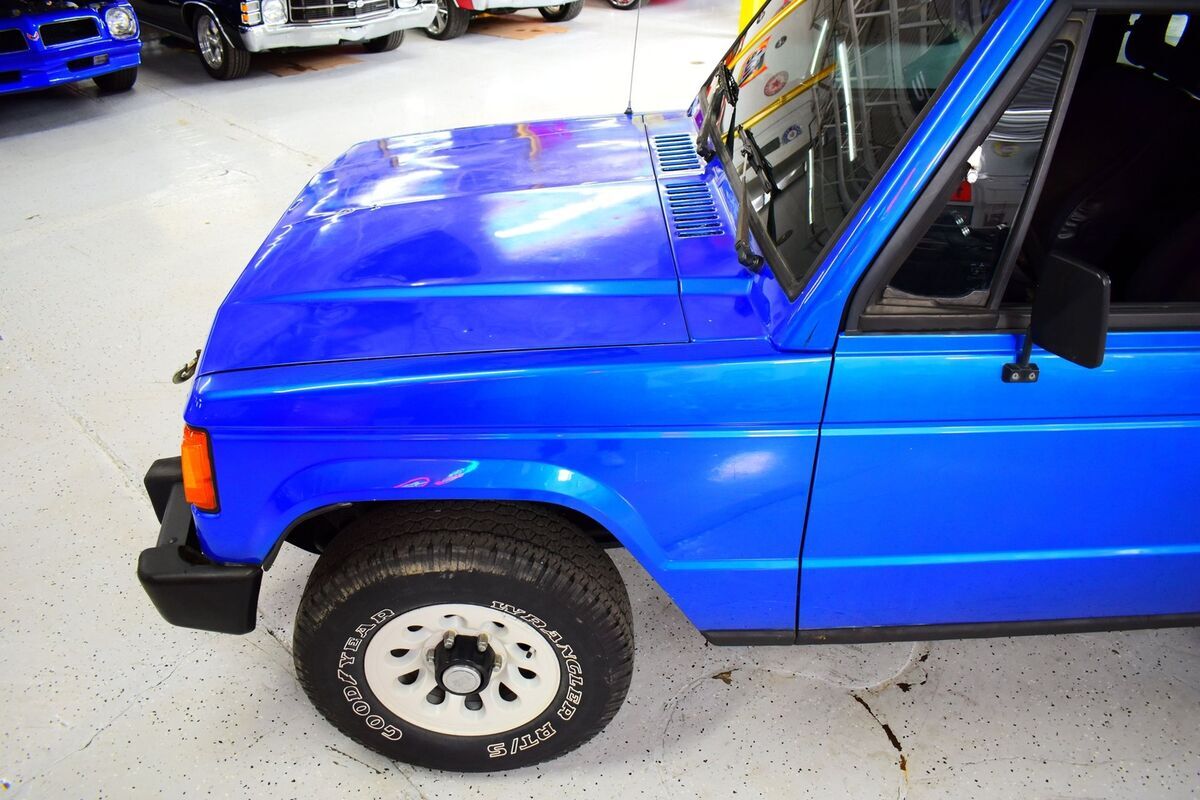 1989 Mitsubishi Montero - photo 10
