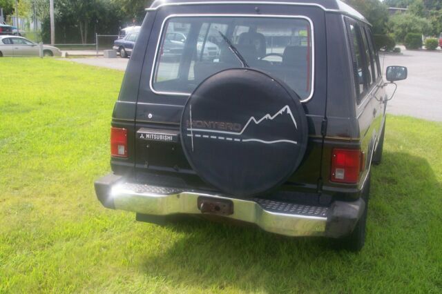 1989 Mitsubishi Montero LS 4 door - photo 6