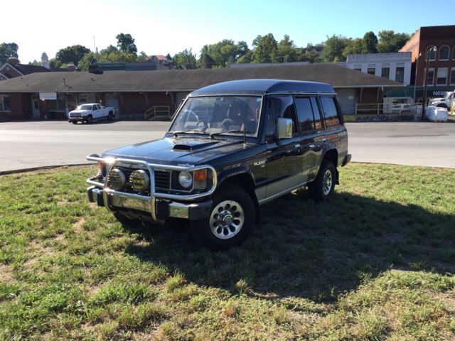 1989 Mitsubishi Pajero JDM Import RHD (Turbo Diesel) 1989 Mitsubishi PAJERO