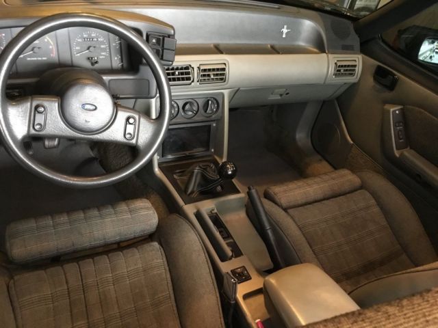 1989 Ford Mustang CONVERTIBLE - photo 11