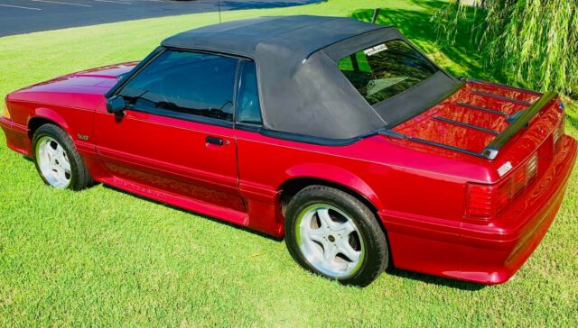 1989 Ford Mustang GT Convertible - photo 7