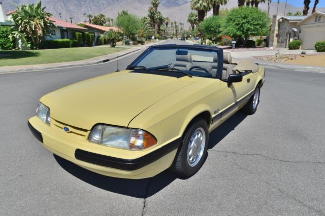 1989 Ford Mustang - photo 2